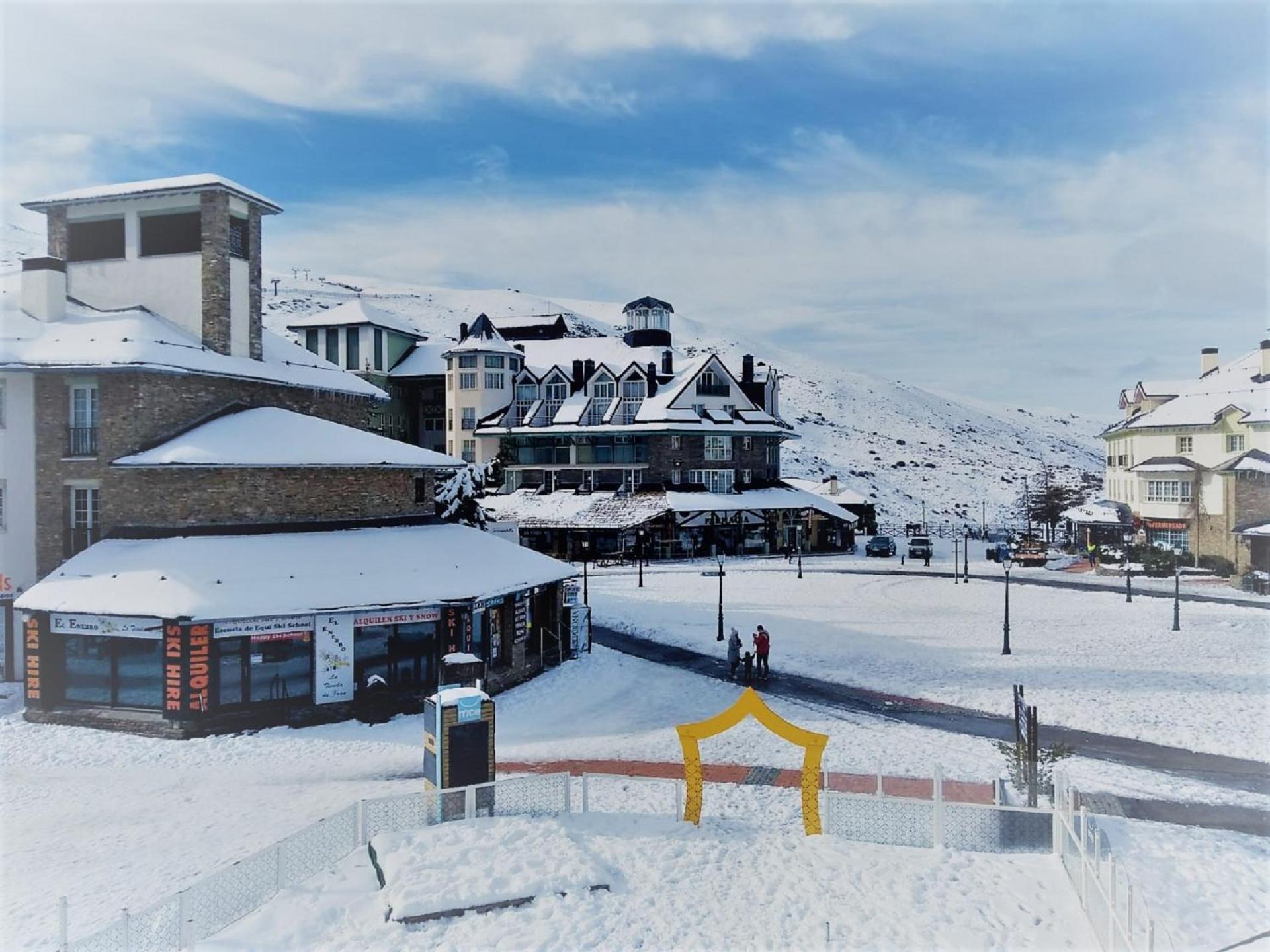Ski Plaza Sierra Nevada & Zona Baja Exterior foto